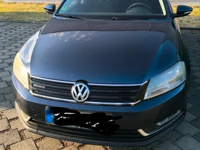 Gebraucht VW Passat 105 PS (77 kW) 2011 Blau Kombi