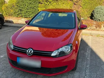 Gebraucht VW Golf VI 80 PS (58 kW) 2009 Rot Kleinwagen