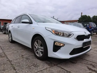 Gebraucht Kia Ceed Sportswagon Edition 7 120 PS (88 kW) 2019 (wd) cararraweiss Kombi