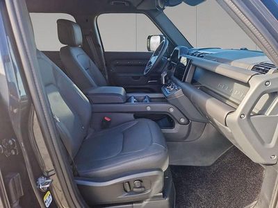 Gebraucht Land Rover Defender HSE Dynamic 304 PS (223 kW) 2025 Carpathian grey SUV