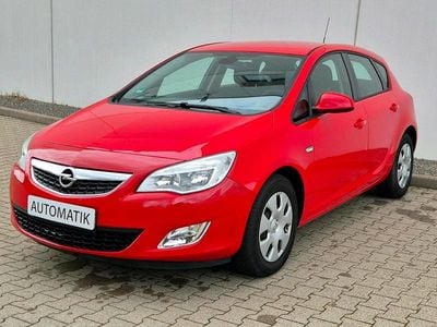 Gebraucht Opel Astra Selection 116 PS (85 kW) 2010 Rot Limousine