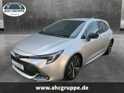 Gebraucht Toyota Corolla 140 PS (102 kW) 2025 Precious silver metallic