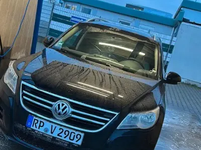 Używany VW Tiguan Edition 200 KM (147 kW) 2010 Czarny SUV