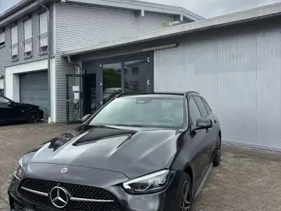 Gebraucht Mercedes C300 AMG line 204 PS (150 kW) 2023 Grau Limousine
