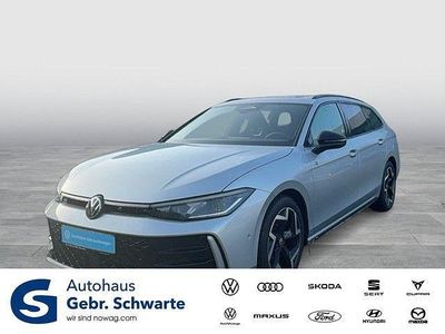 Second-hand VW Passat R-line 193 CP (141 kW) 2025 Argintiu Break