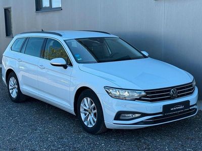 Gebraucht VW Passat 150 PS (110 kW) 2022 Weiß Kombi