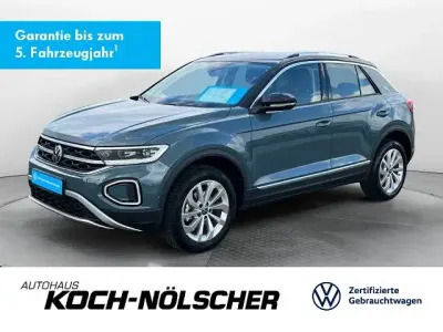 Gebraucht VW T-Roc Style 150 PS (110 kW) 2025 Blau SUV