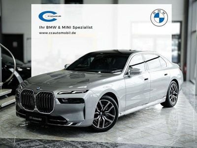 Gebraucht BMW 740 Sport Line 299 PS (219 kW) 2024 Spacesilber Limousine