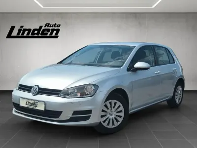 Gebraucht VW Golf VII Trendline 110 PS (80 kW) 2016 Silber Limousine