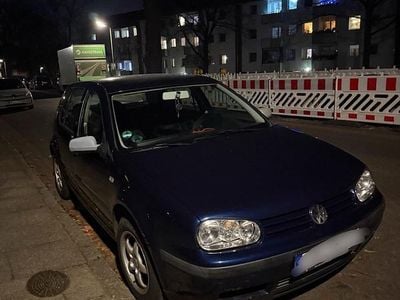 Gebraucht VW Golf IV 75 PS (55 kW) 2001 Blau Kleinwagen