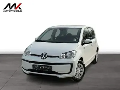 Second-hand VW up! 65 CP (47 kW) 2023 Alb Hatchback