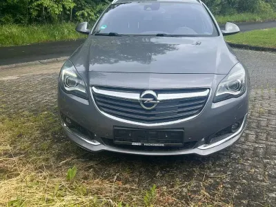 Gebraucht Opel Insignia Sport 170 PS (125 kW) 2016 Schwarz Kombi