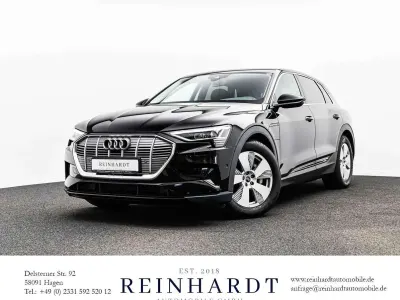 Używany Audi e-tron Comfort 230 kW (313 KM) 2022 Czarny SUV