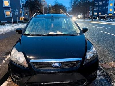 Schwarz Gebraucht 2010 Ford Focus Kombi | 2.300 € (Fairer Preis)