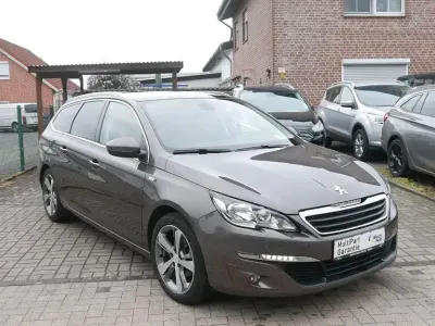 Gebraucht Peugeot 308 SW Style 131 PS (96 kW) 2015 Braun Kombi