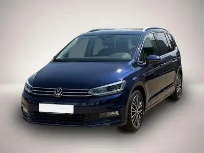 Gebraucht VW Touran Highline 150 PS (110 kW) 2023 Manufacturer Van / Kleinbus