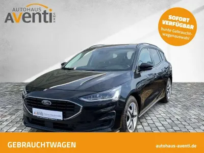 Usado Ford Focus Cool & Connect 155 CV (114 kW) 2022 Negro Familiar