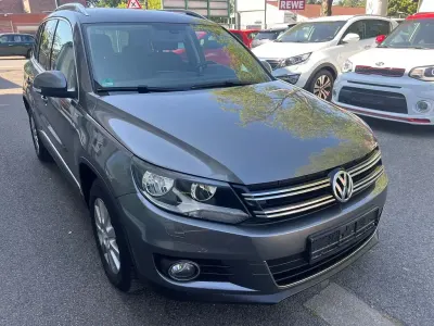 Gebraucht VW Tiguan Sportline 140 PS (102 kW) 2015 Grau SUV