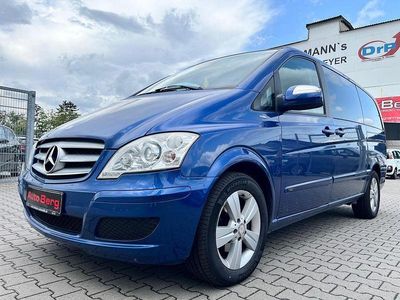 Blau Gebraucht 2011 Mercedes Viano Edition Van / Kleinbus | 16.999 € (Teuer)