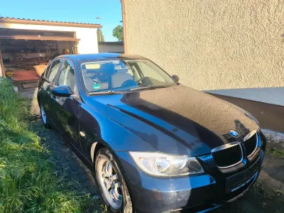 Gebraucht BMW 320 150 PS (110 kW) 2006 Blau Limousine