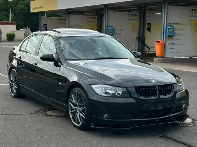 Gebraucht BMW 320 177 PS (130 kW) 2008 Schwarz Limousine
