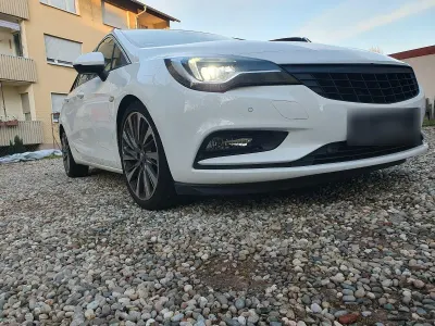 Gebraucht Opel Astra Ultimate 160 PS (117 kW) 2017 Weiß Kombi