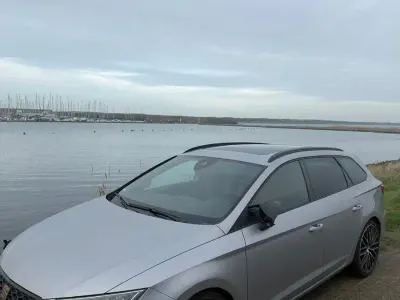 Gebraucht Seat Leon 4Drive 300 PS (220 kW) 2019 Silber Limousine