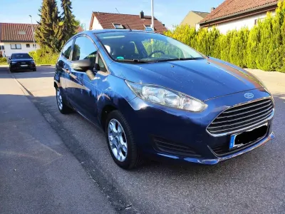 Usata Ford Fiesta Ambiente 60 CV (44 kW) 2014 Blu Utilitaria