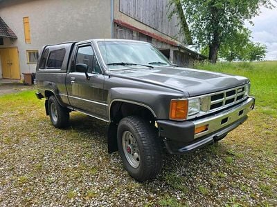 Usata Toyota HiLux SR5 110 CV (80 kW) 1985 Grigio Pick-up