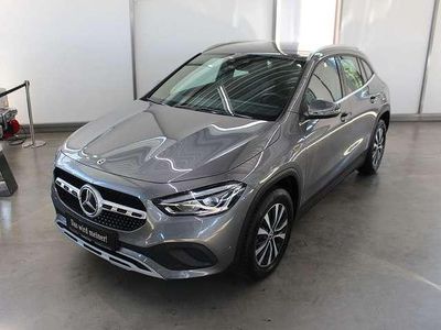 Grau , mountaingrau metallic Gebraucht 2020 Mercedes GLA200 Style SUV | 31.290 € (Fairer Preis)