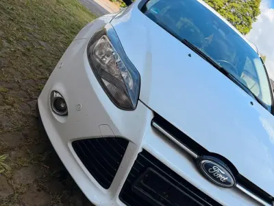 Gebraucht Ford Focus Titanium 2014 Weiß Kombi