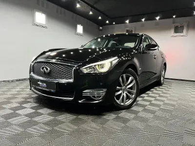 Gebraucht Infiniti Q70 Premium 170 PS (125 kW) 2017 Schwarz Limousine