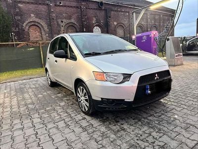 Gebraucht Mitsubishi Colt Invite 95 PS (69 kW) 2009 Silber Kleinwagen