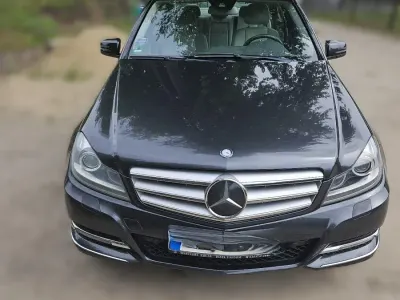 Gebraucht Mercedes C250 204 PS (150 kW) 2012 Schwarz Limousine