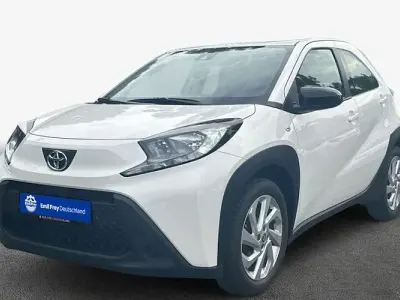 Gebraucht Toyota Aygo X Play 72 PS (52 kW) 2023 Weiß SUV