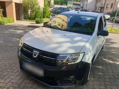 Używany Dacia Sandero 73 KM (53 kW) 2018 Biały Sedan/Limuzyna