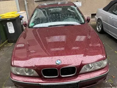 Gebraucht BMW 528 193 PS (141 kW) 1998 Rot Limousine
