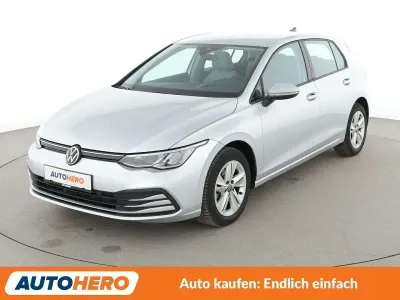 Second-hand VW Golf VIII Life 131 CP (96 kW) 2022 Gri Berlinǎ