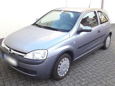 Grau Gebraucht 2003 Opel Corsa Kleinwagen | 2.000 € (Fairer Preis)