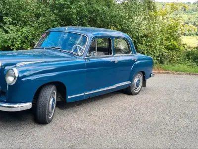 Gebraucht Mercedes 219 89 PS (65 kW) 1958 Blau Limousine