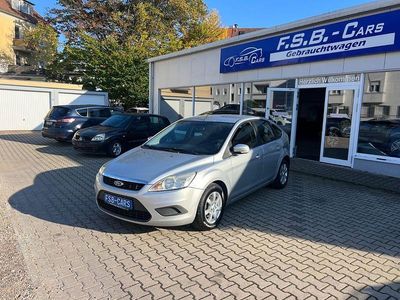 Gebraucht Ford Focus Style 109 PS (80 kW) 2009 Silber Limousine