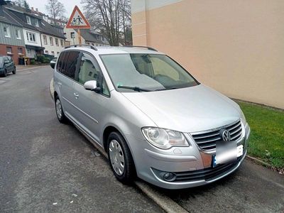 Grau Gebraucht 2007 VW Touran Van / Kleinbus | 2.000 € (Guter Preis)