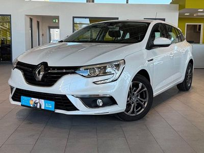 Second-hand Renault Mégane GrandTour Play 132 CP (97 kW) 2017 Alb Break