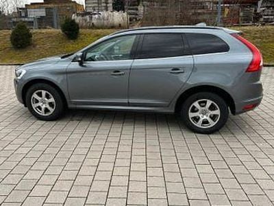 Gebraucht Volvo XC60 Momentum 190 PS (139 kW) 2015 Grau SUV