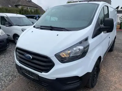 Gebraucht Ford Transit Custom 105 PS (77 kW) 2018 Weiss Van