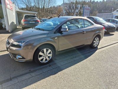 Usado Ford Focus Cabriolet Titanium 145 HP (106 kW) 2007 Castanho Cabrios