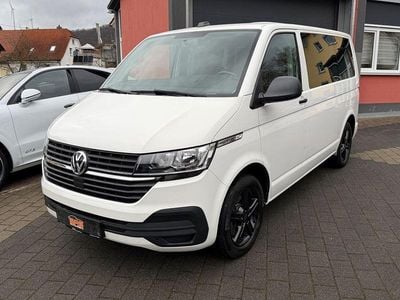 Gebraucht VW Multivan 150 PS (110 kW) 2021 Candyweiss Van
