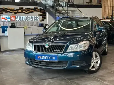 Gebraucht Skoda Octavia GreenLine 105 PS (77 kW) 2013 Blau Kombi