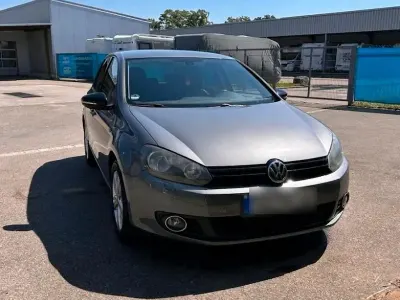 Gebraucht VW Golf VII 105 PS (77 kW) 2012 Grau Limousine