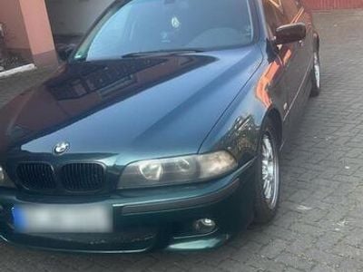 BMW 528